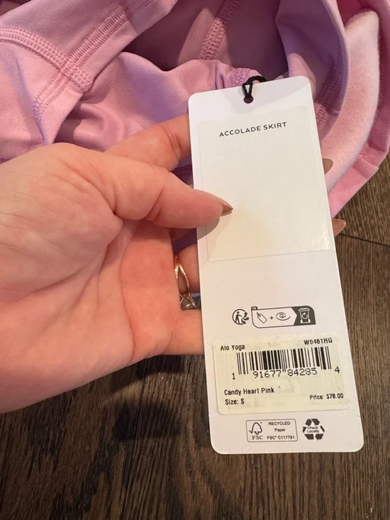 ALO ACCOLADE SKIRT - NWT size small candy heart pink - Picture 6 of 9